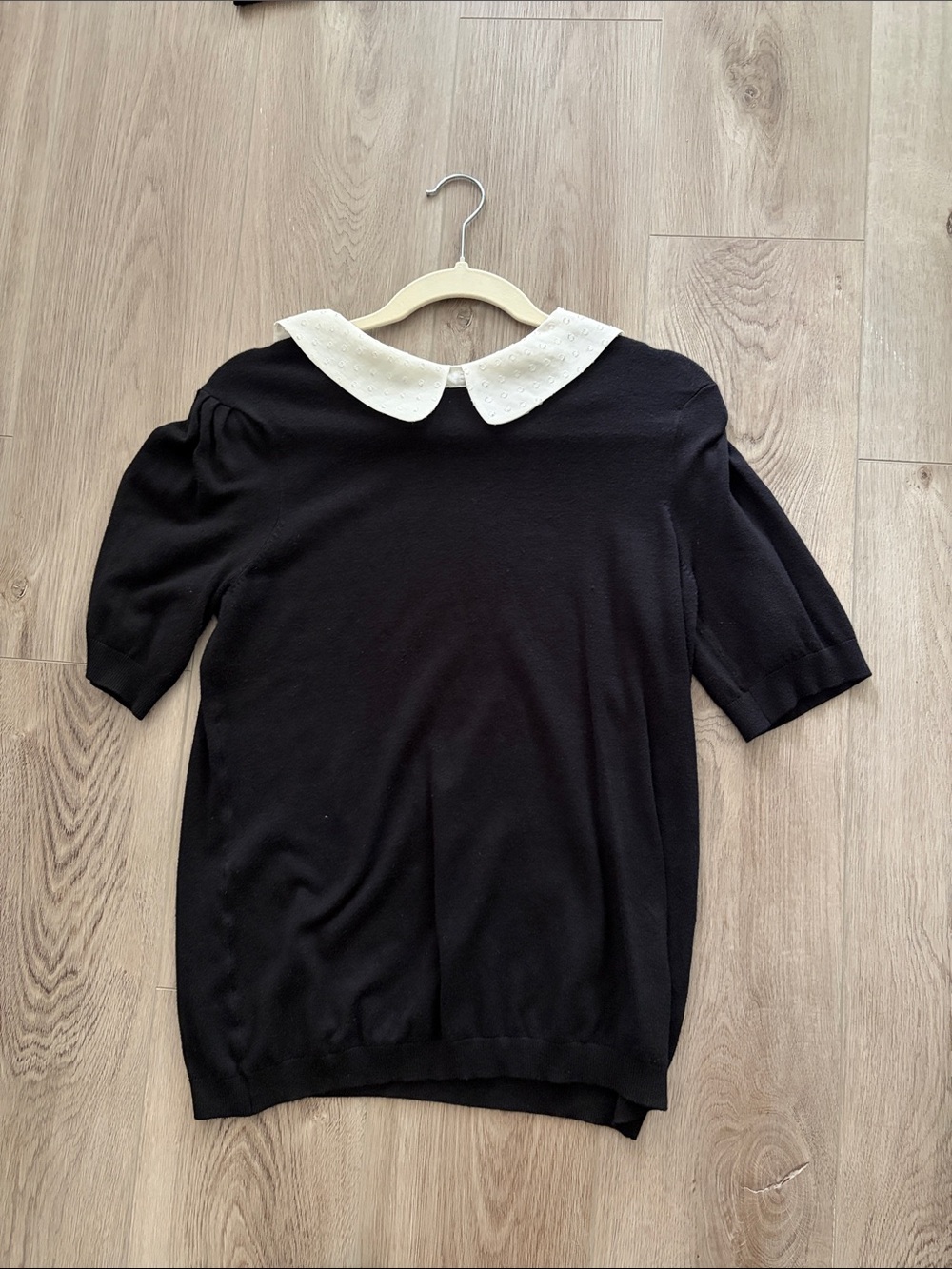 Adrianna Papell Black Knit Top with White Peter Pan Collar - Picture 5 of 5
